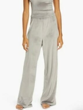 Skims Valour Wide Leg Pants In Gray Size Medium
